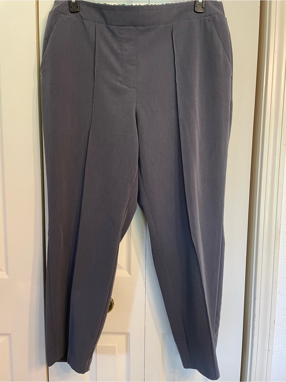 Nine West Relaxed Crop Pants in Charcoal
